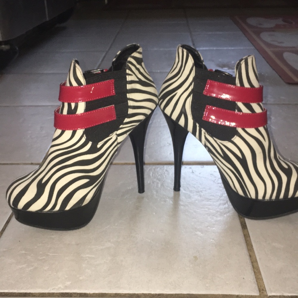 STILETTO BOOTIES - Picture 4 of 10